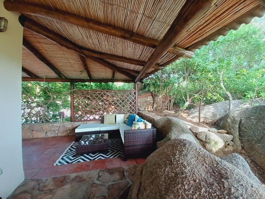 Suite Mirialveda San Pantaleo Exterior photo