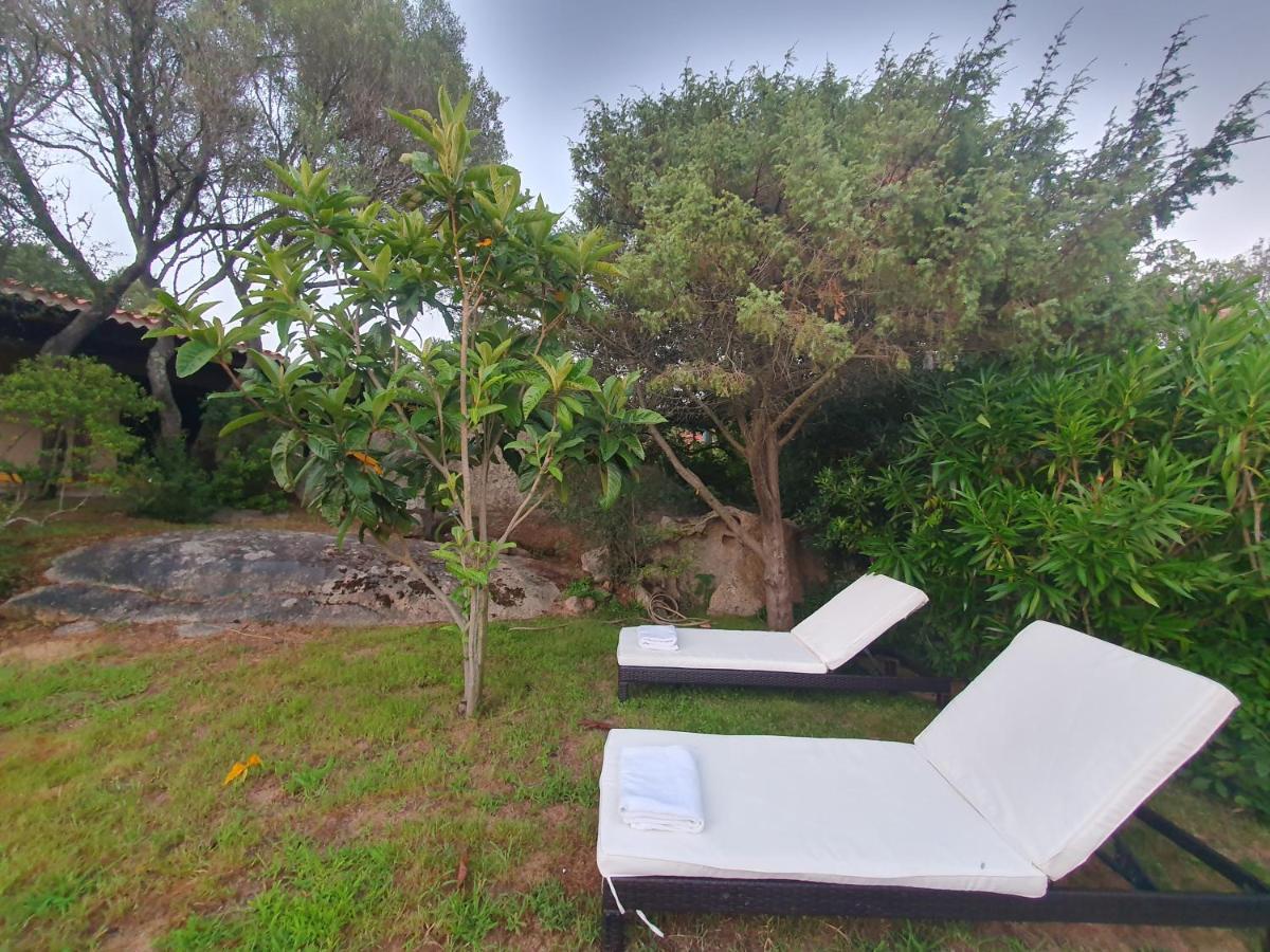 Suite Mirialveda San Pantaleo Exterior photo
