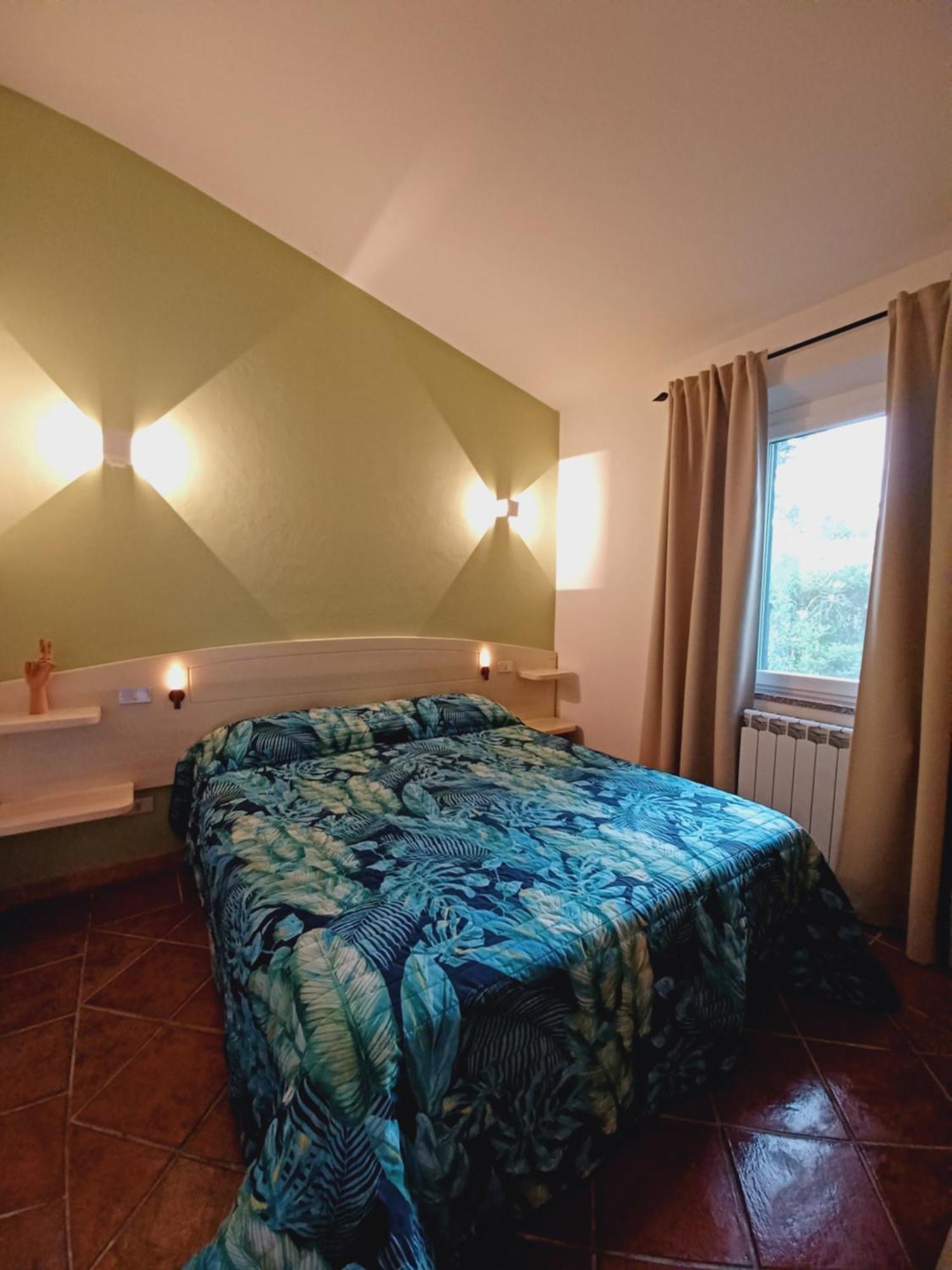 Suite Mirialveda San Pantaleo Exterior photo